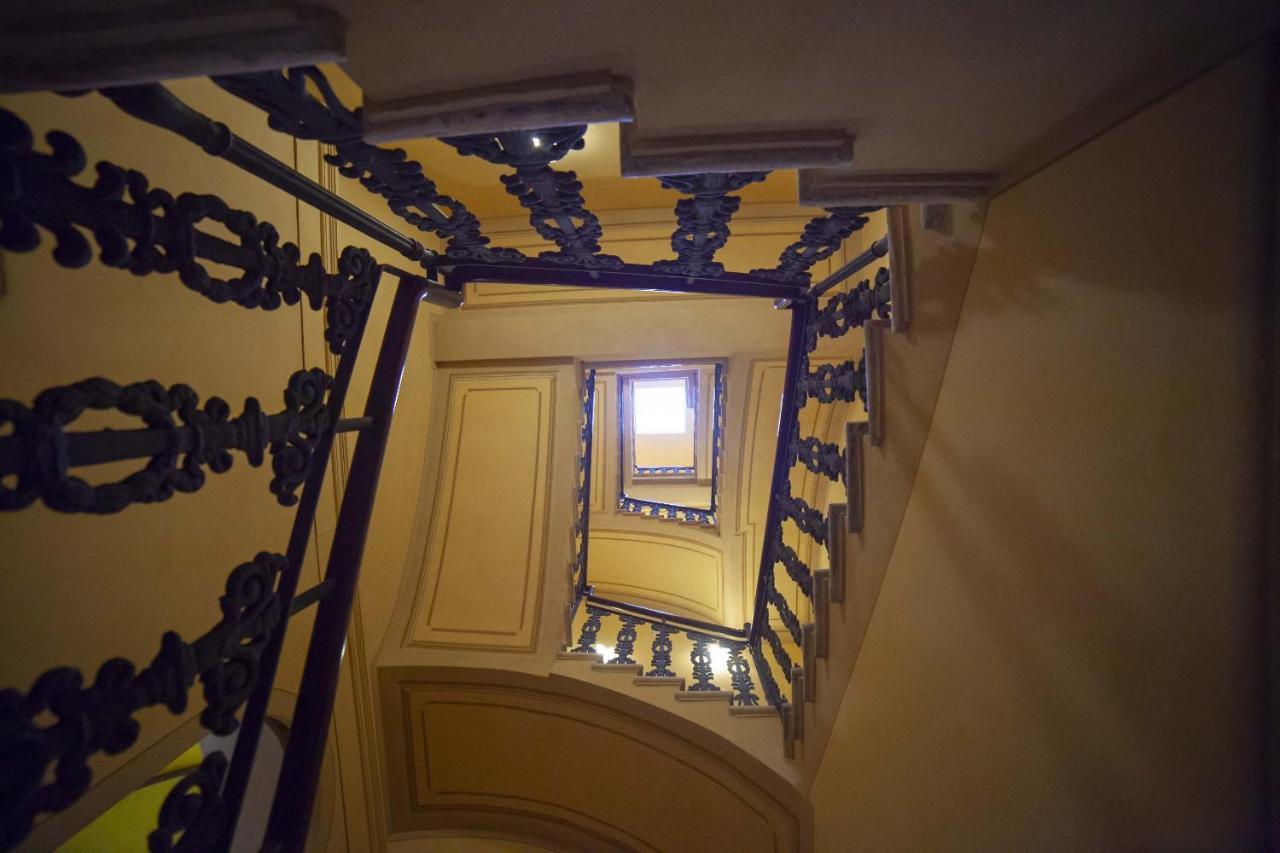 Hotel Rua Frati 48 In San Francesco Modena Luaran gambar